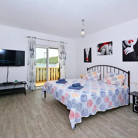Apartman Sea View Luxury Apartments, Ala Da