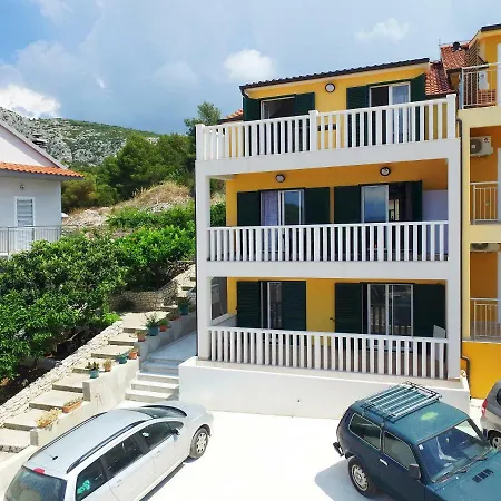 Apartman Sea View Luxury Apartments, Ala Da