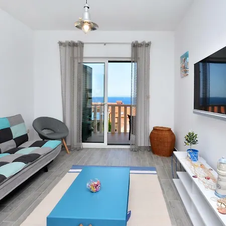 Sea View Luxury Apartments, Ala Da *