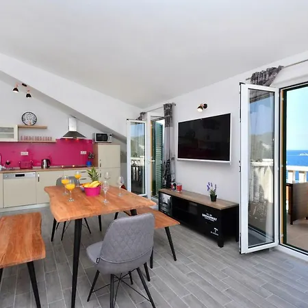 Apartmán Sea View Luxury Apartments, Ala Da *